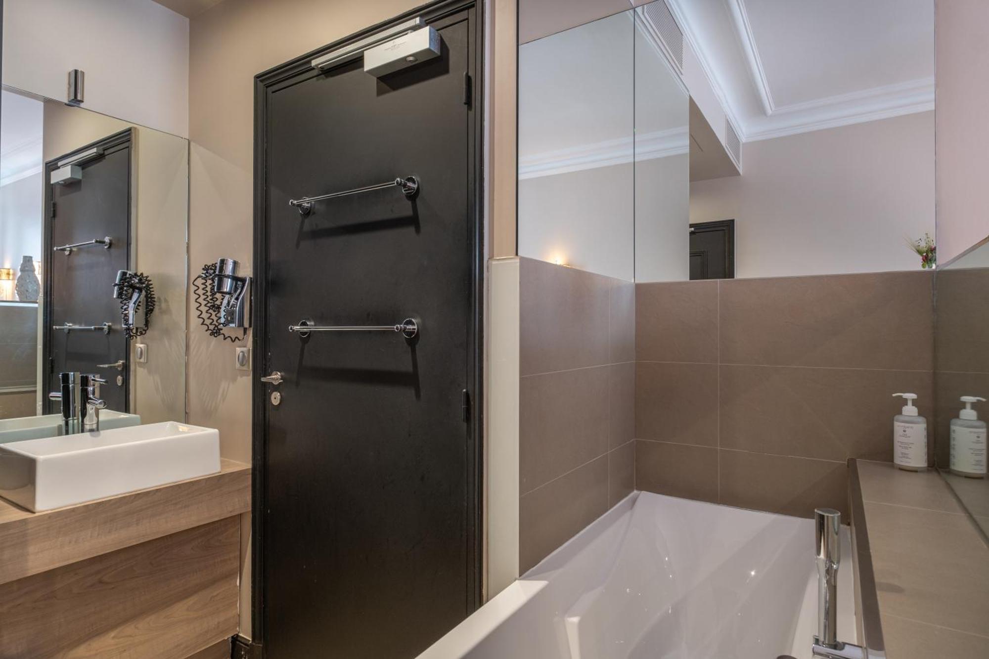 Hotel Le Paris Singulier Zewnętrze zdjęcie